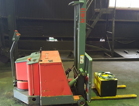 ニチユ FBD7-32 マスト付きハンドパレット 0.7トン 2.5M – 中古