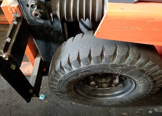 トヨタ 40-2FGL7 ガソリン 0.7t 2.5Mマスト – 中古フォークリフト 株式