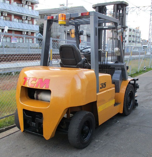 TCM FD35T9 ディーゼル 3.5t 4Mマスト F/LG付 – 中古フォークリフト
