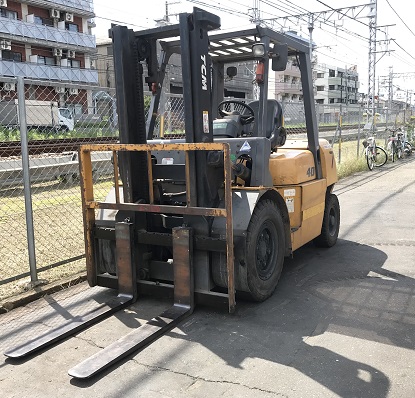 TCM FD40T9 ディーゼル 4t オートマチック – 中古フォークリフト 株式