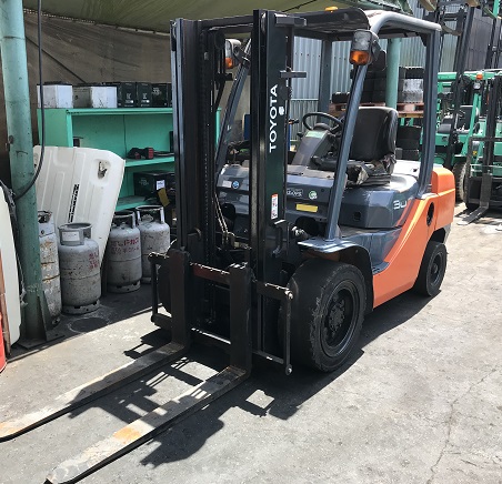 TOYOTA トヨタ 回転フォークリフト AT車 3トン 8FD30 ディーゼル