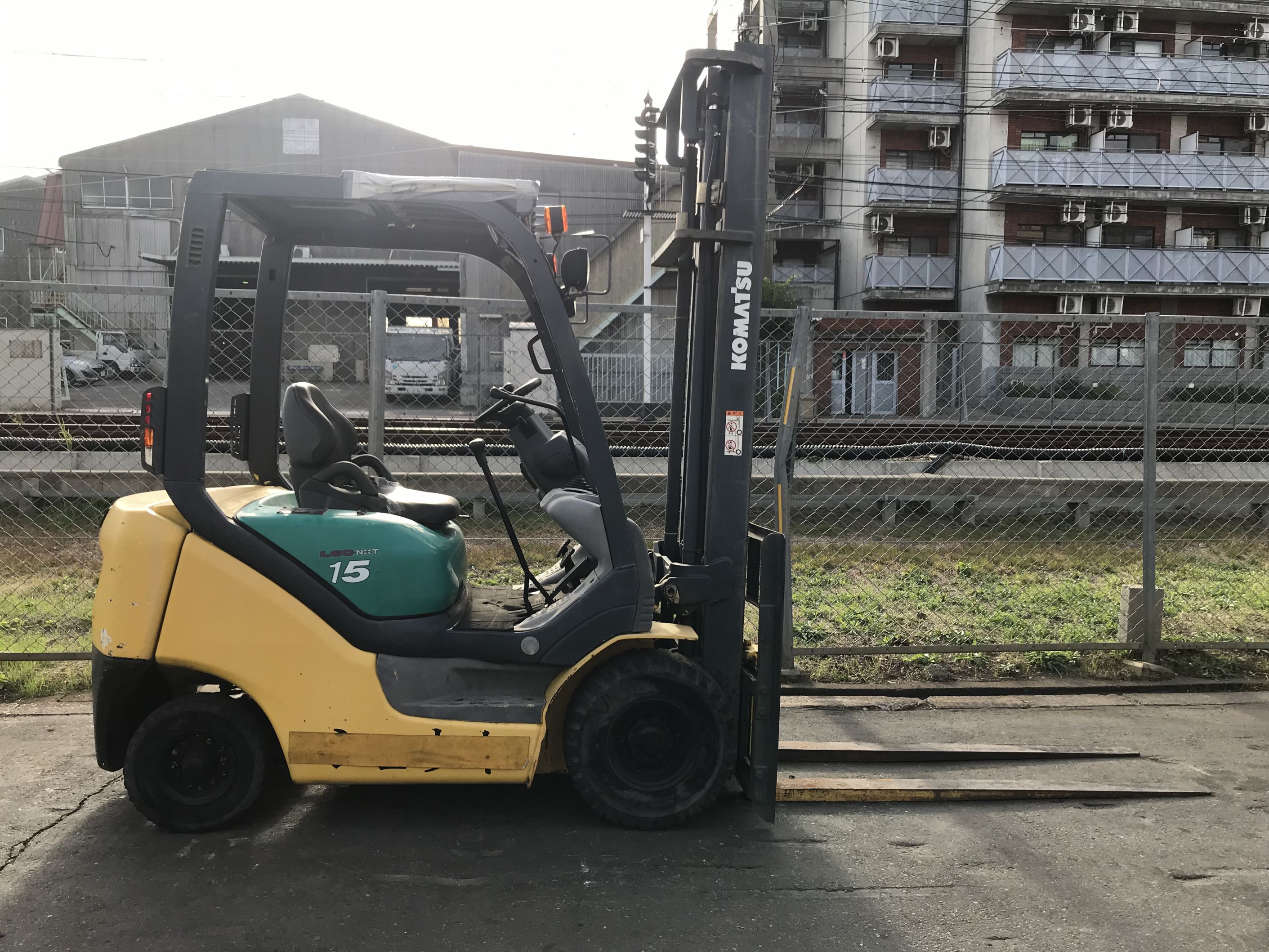 コマツフォークリフト　ガソリン　FG18HC-17 コマツフォークリフト ガソリン FG18HC-17 FG25C-17 2.5トン ガソリン