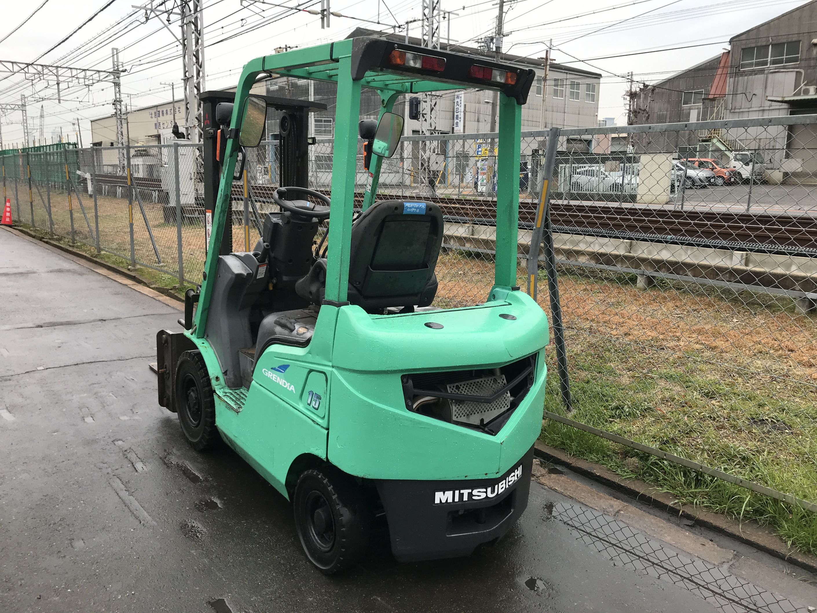 三菱 FGE15D-F34 ガソリン車 回転フォーク – 中古フォークリフト 株式