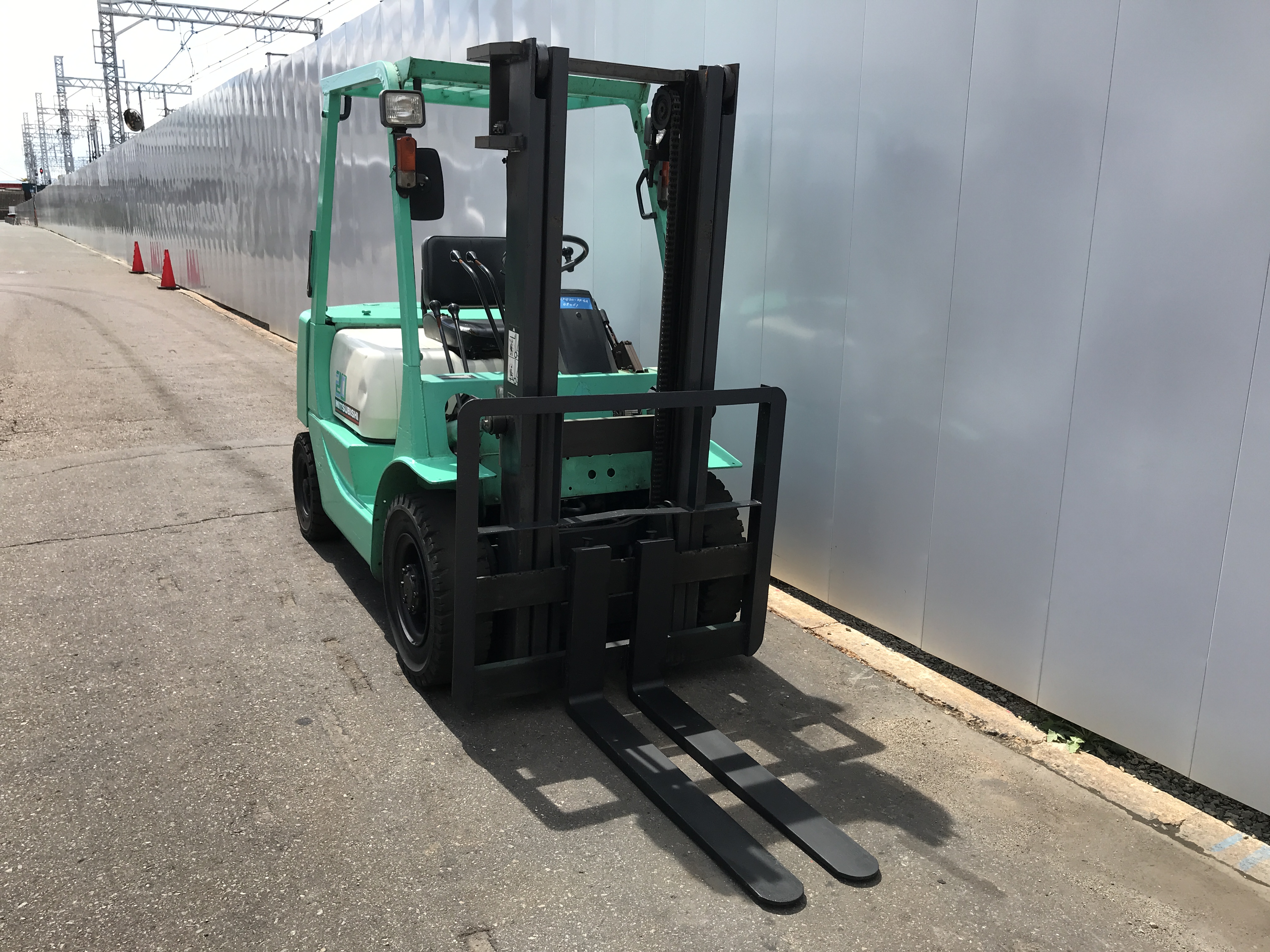 Mitsubishiフォォクリフト　KFG14 三菱 KFG14-KF2B ガソリン 1.4t – 中古フォークリフト 株式会社アドバンス