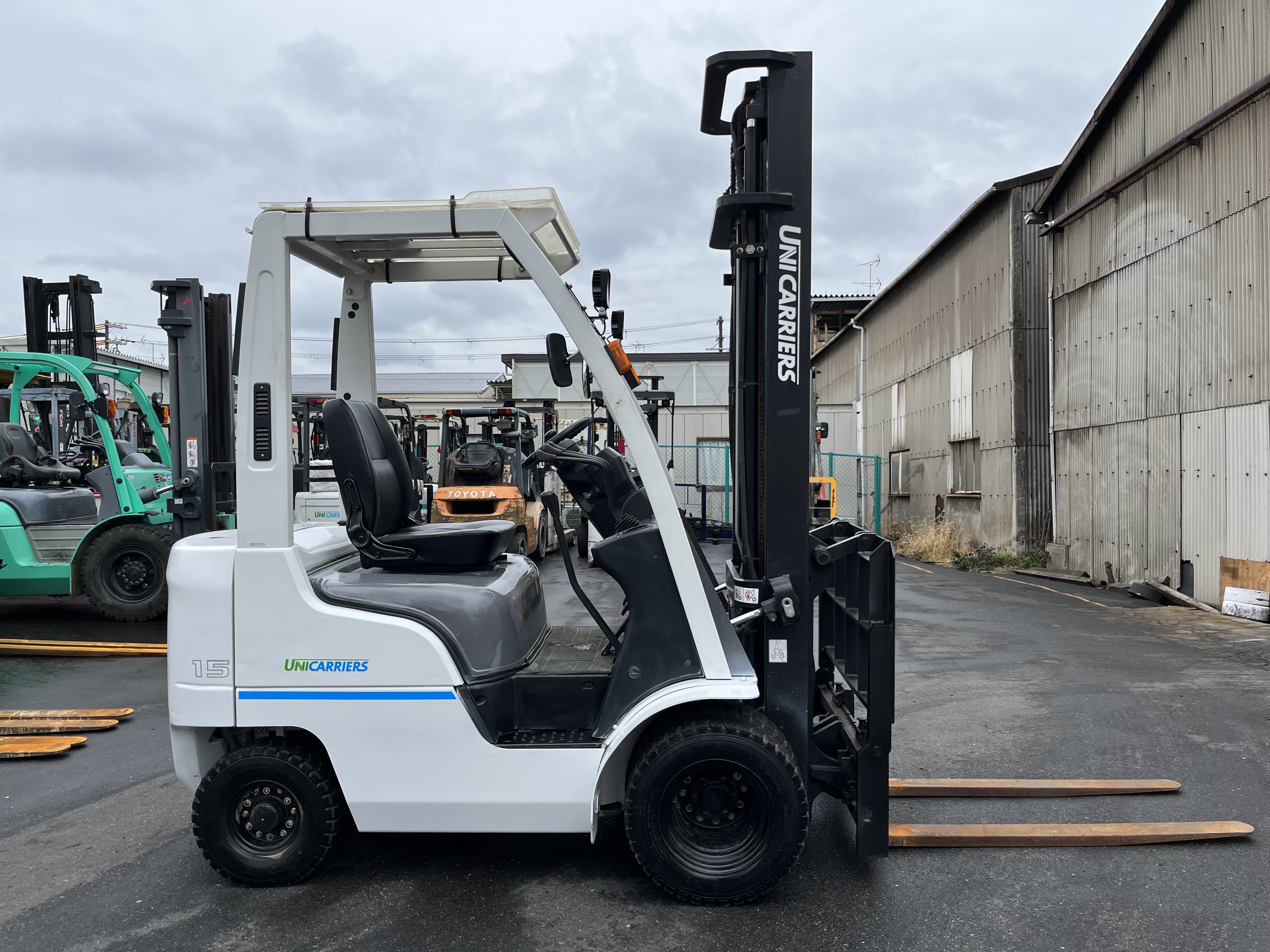 【完売御礼】【大人用】整備済 ブリヂストン 27型内装5段ギア JOBNO DX 中古自転車 銀色 <自転車のオオムラ 静岡店> 完売御礼】【大人用】整備済 ブリヂストン 27型内装5段ギア JOBNO DX